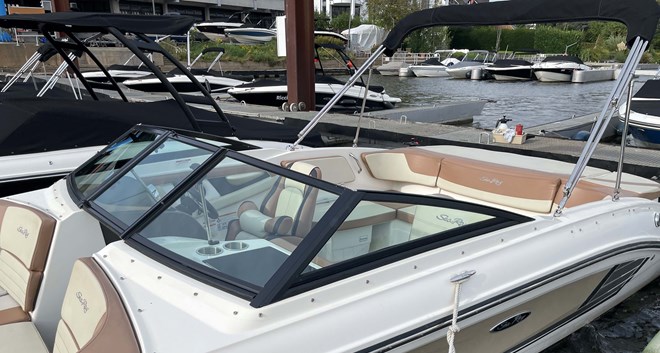 Sea Ray 210 SPXE